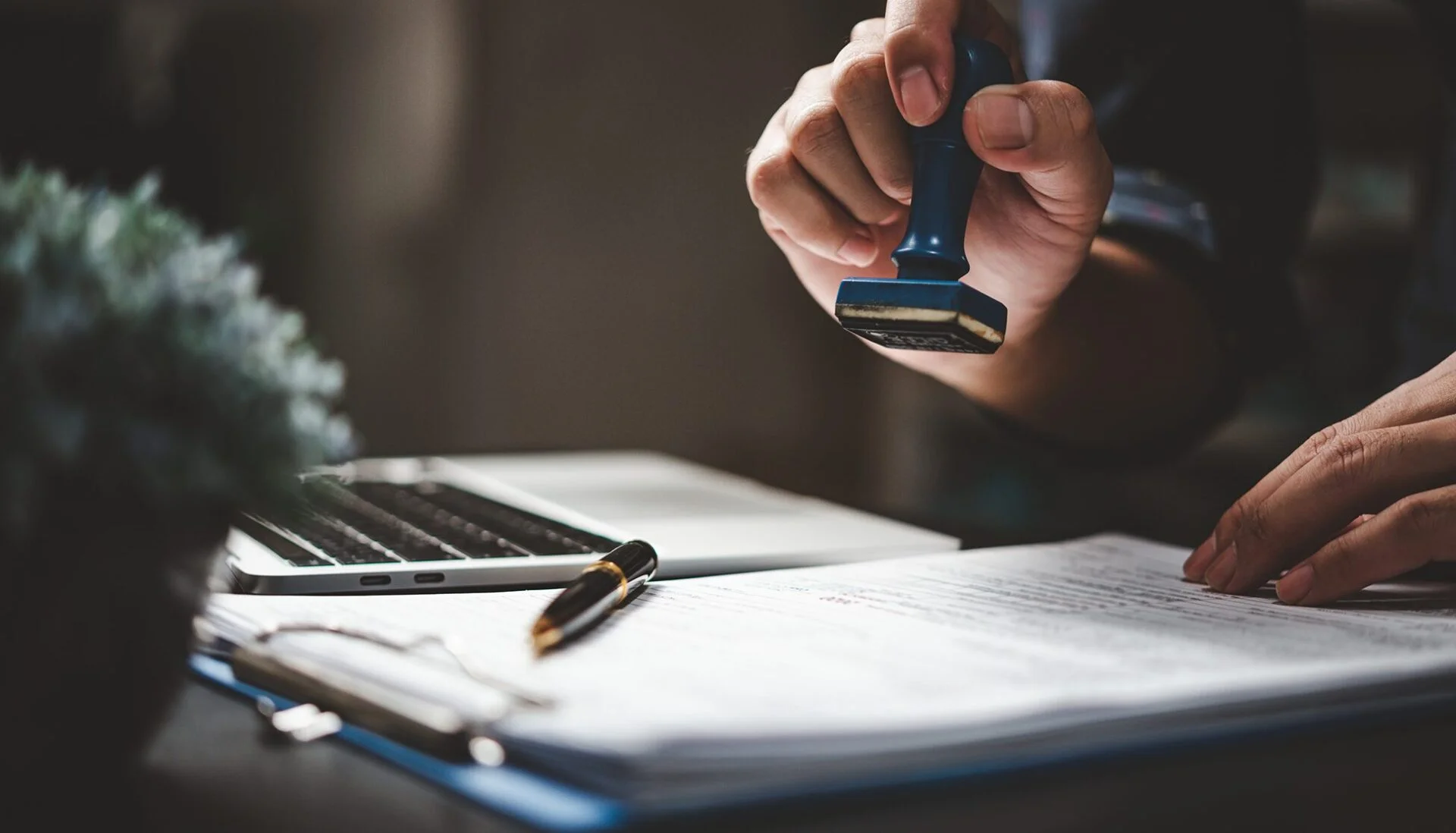 Understanding the Legal Requirements for Notary Services in Colorado